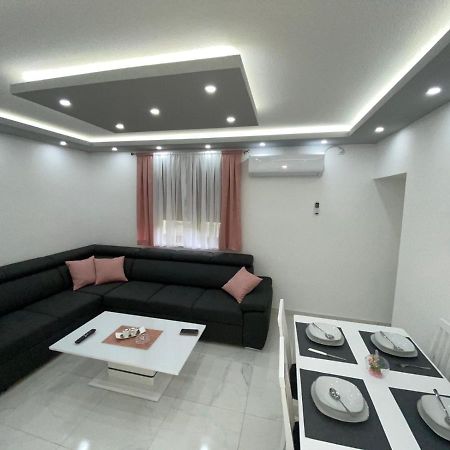 Apartman Jovana Bileća Buitenkant foto
