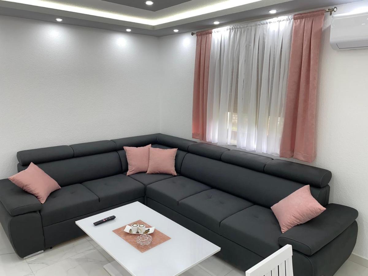 Apartman Jovana Bileća Buitenkant foto