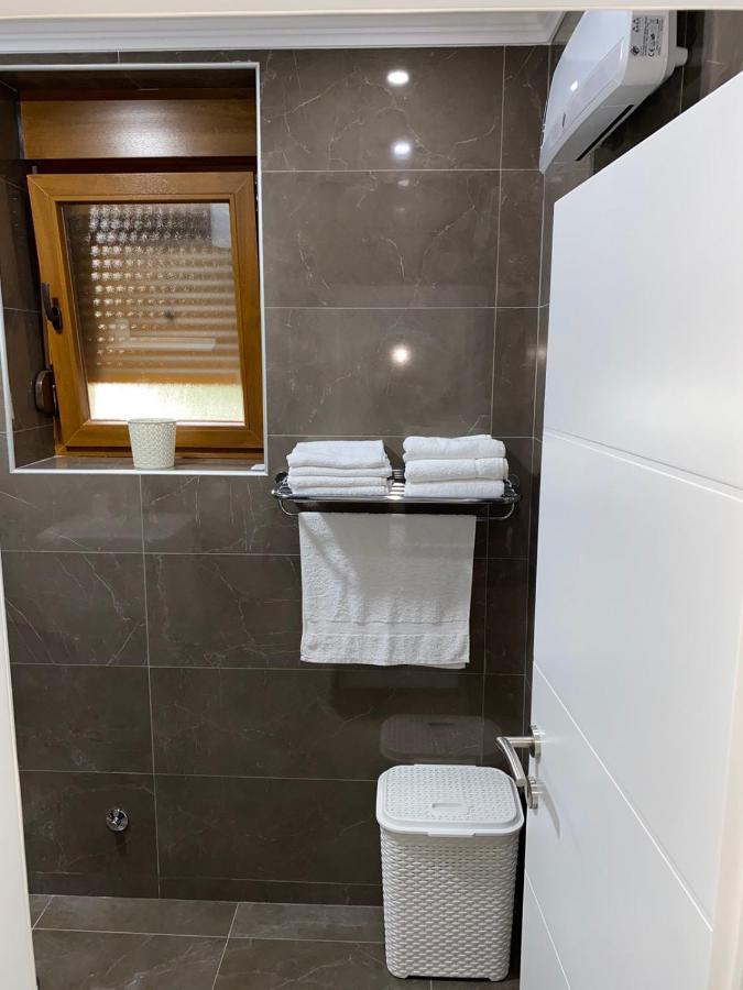 Apartman Jovana Bileća Buitenkant foto